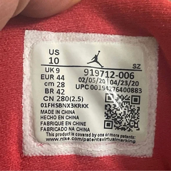 AIR JORDAN 11 RETRO LOW LE ‘ BLACK CEMENT ‘ SZ. 10 w/ box - Picture 7 of 8